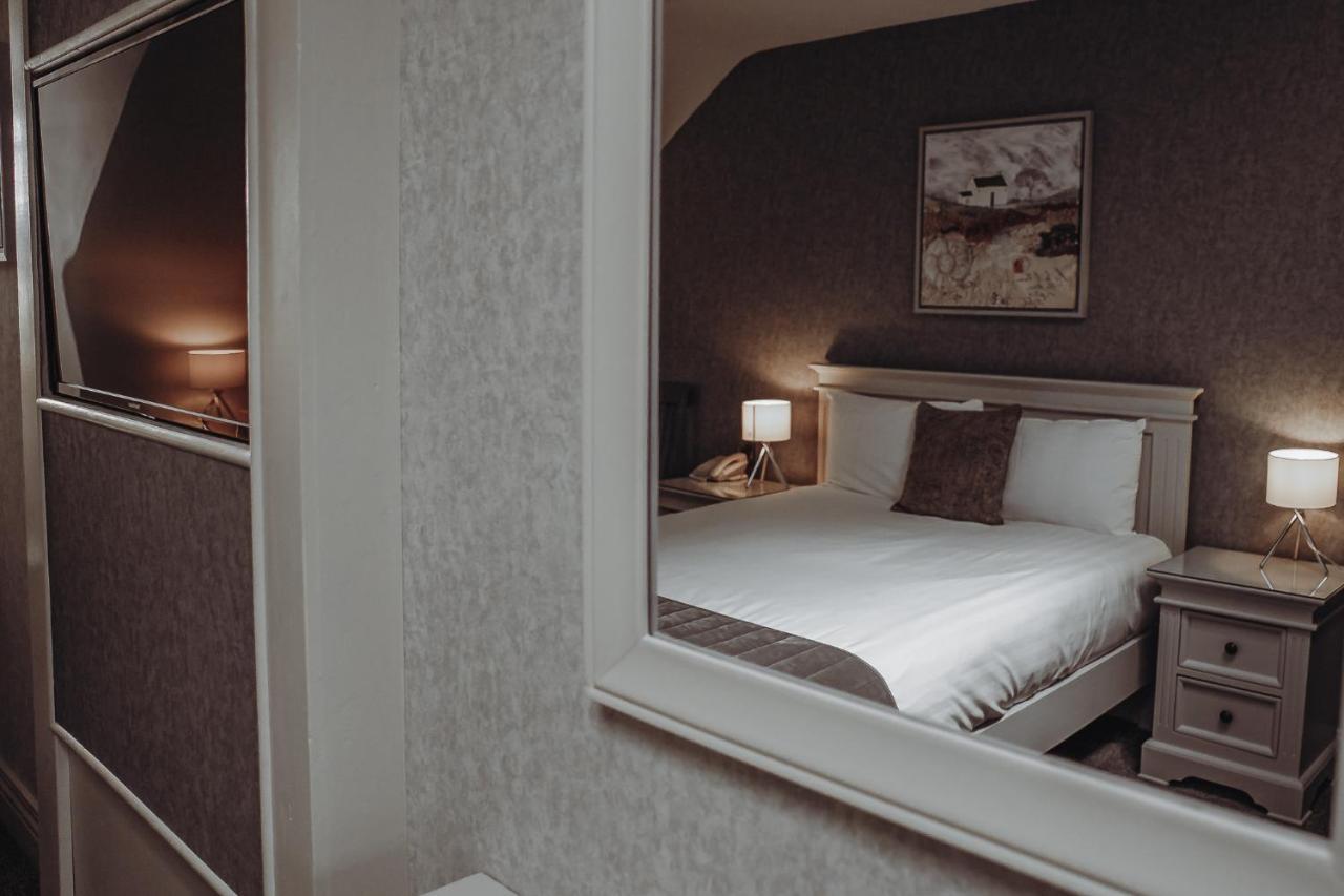 Muskerry Arms Bar And B&B Blarney Exterior photo