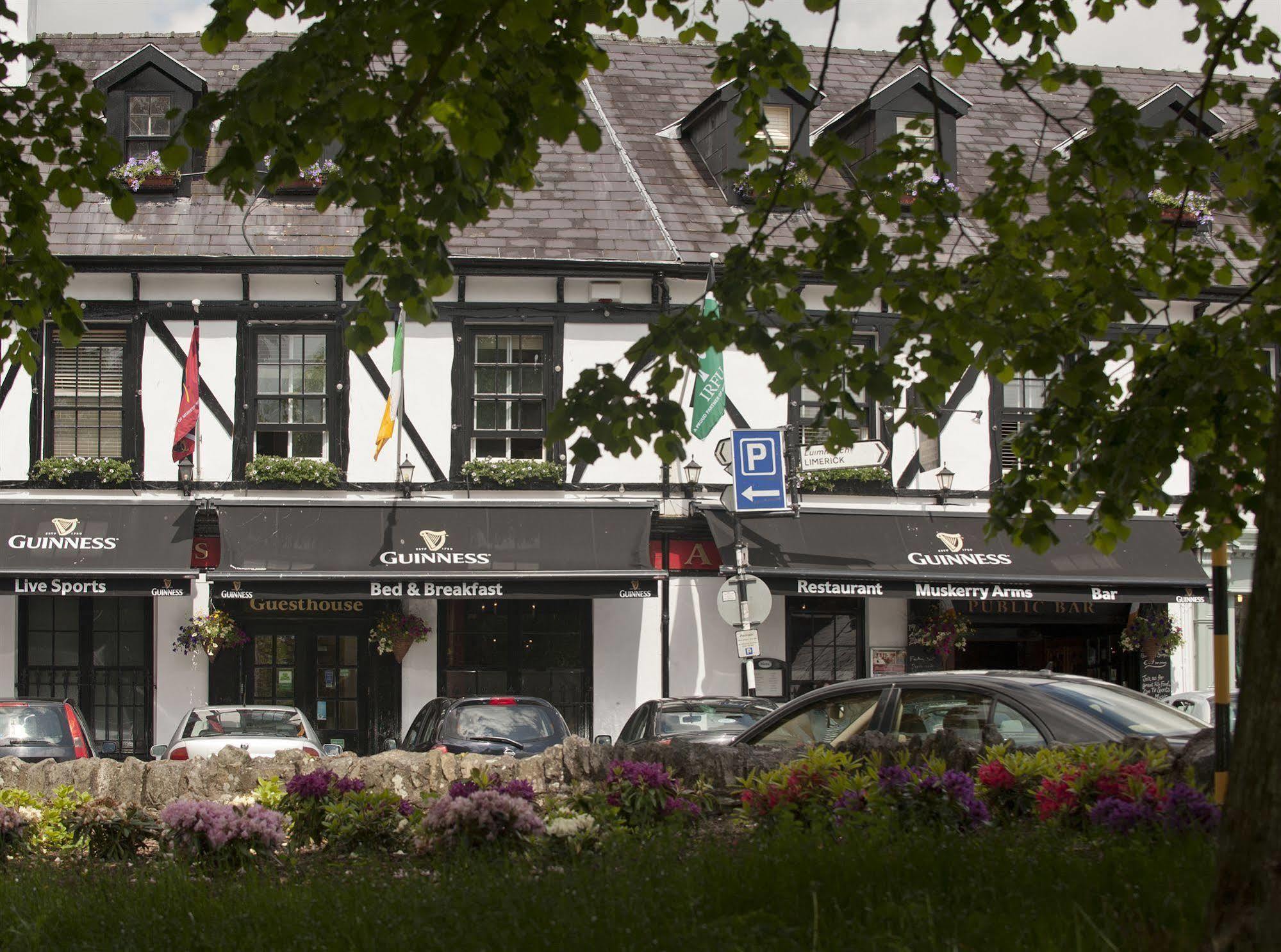 Muskerry Arms Bar And B&B Blarney Exterior photo