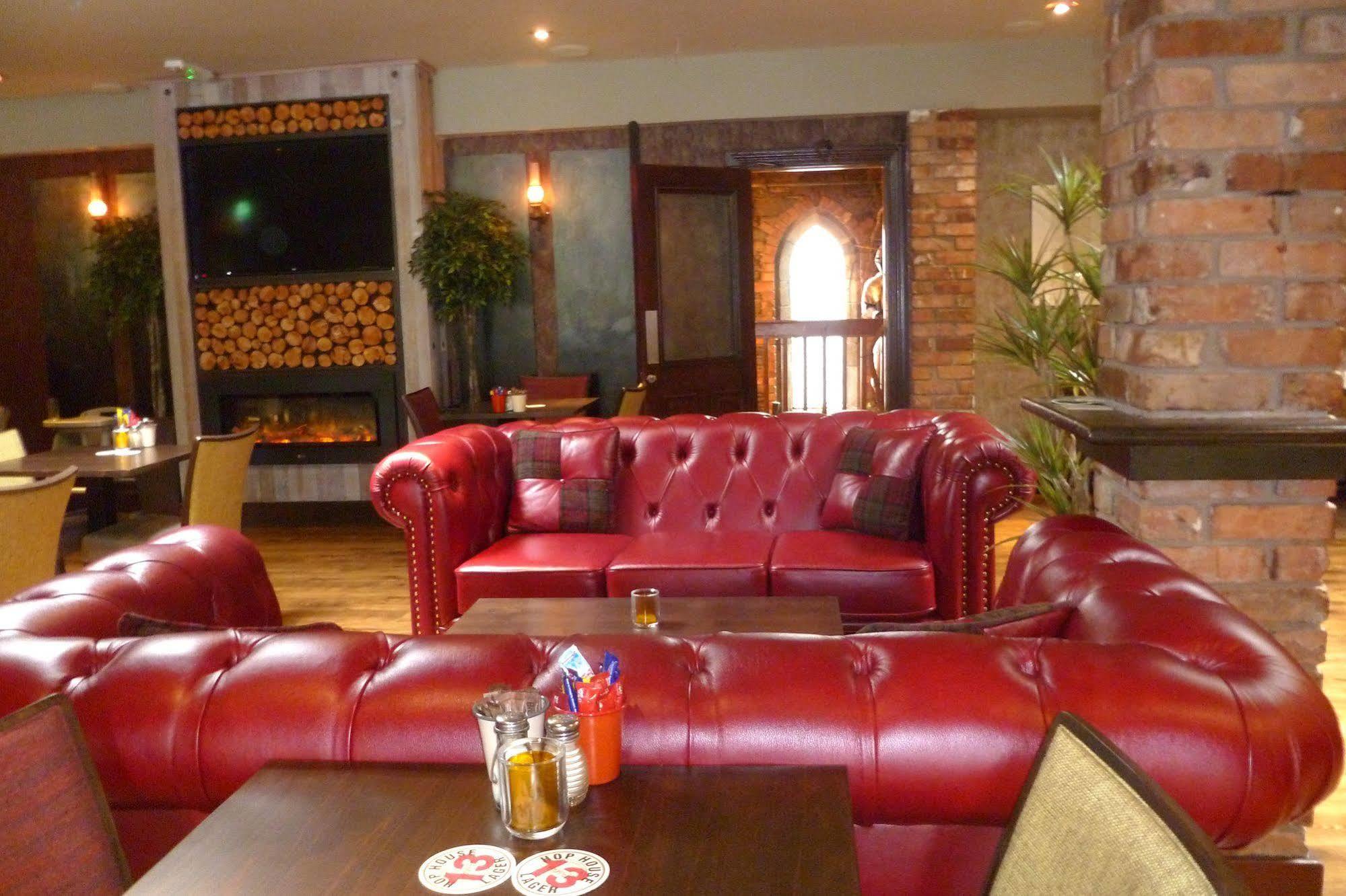Muskerry Arms Bar And B&B Blarney Exterior photo
