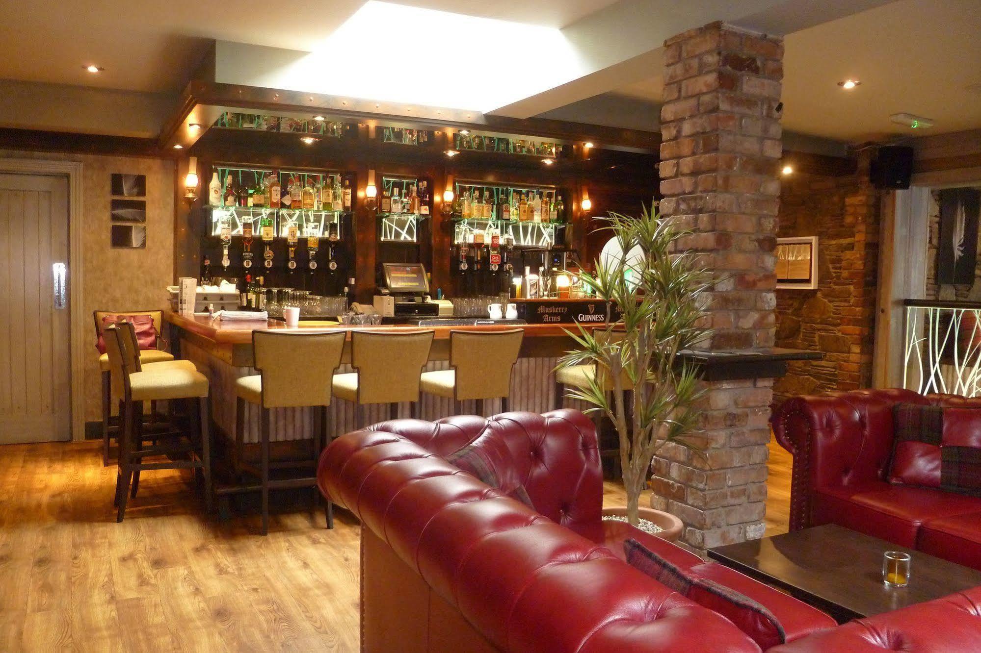 Muskerry Arms Bar And B&B Blarney Exterior photo